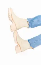Dolce Vita Hawk H20 Bootie ~ Ivory(6)