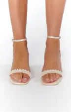 Dolce Vita Zalima Heel ~ Vanilla Pearls(6.0)
