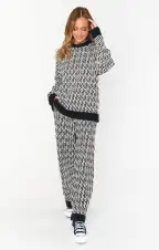Chilly Sweater ~ Metro Geo Knit(XS)