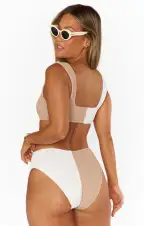 Pacific Top ~ Vanilla Latte Scrunch(XS)
