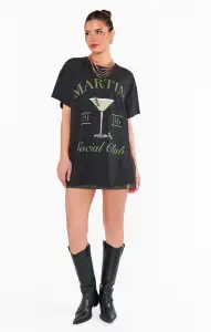 Tom Tee ~ Martini Social Club Graphic(XS)