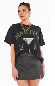 Tom Tee ~ Martini Social Club Graphic(XS)