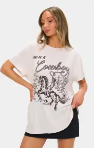 Tom Tee ~ Find Me A Cowboy Graphic(XS)
