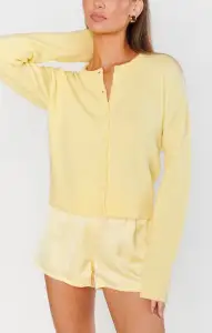 Throw on Cardigan ~ Pale Yellow Knit(XS)