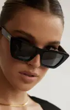 Banbé Eyewear The Gisele Sunglasses ~ Black(OS)