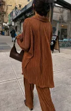 Everywhere Button Down ~ Chocolate Pleat(XS)