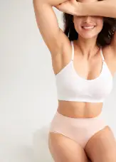 Convertible Scoop Neck Unlined Bralette - Yummie SoftServe™(White,S/M)