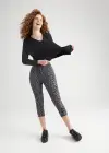 Talia Crop Capri Shaping Legging - 360Sculpt™ Cotton