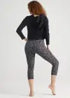 Talia Crop Capri Shaping Legging - 360Sculpt™ Cotton(Leopard Print Castlerock,XS)
