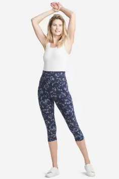 Talia Crop Capri Shaping Legging - 360Sculpt™ Cotton(Eclipse Blue Camo,XS)