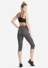 Talia Crop Capri Shaping Legging - 360Sculpt™ Cotton(Leopard Print Castlerock,XS)