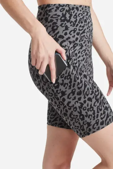 Mel Shaping Biker Short w/ Pockets - 360Sculpt™ Cotton(Leopard Print Castlerock,XS)